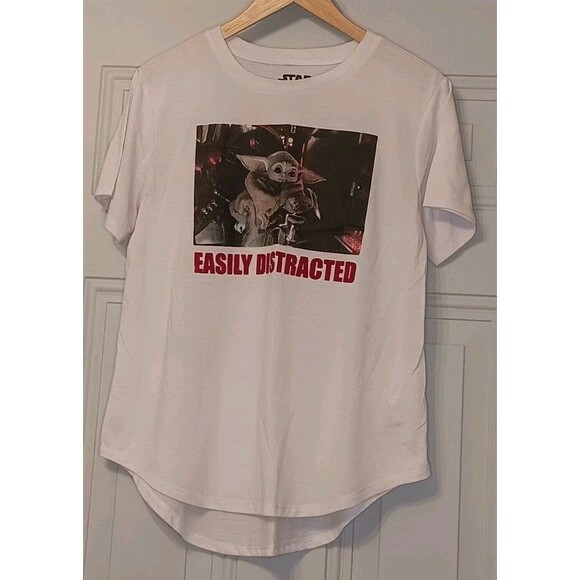 Star Wars XL (15-17) The Mandalorian Grogu Baby Yoda "Easily Distracted" Tee - Picture 1 of 3